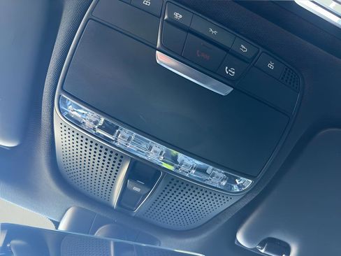 Used 2021 Mercedes-Benz C 300 4MATIC Sedan image 39