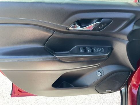 Used 2019 GMC Acadia SLT image 16