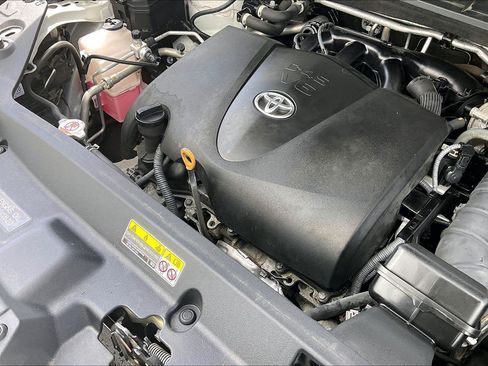 Used 2022 Toyota Highlander Platinum AWD/4WD image 37