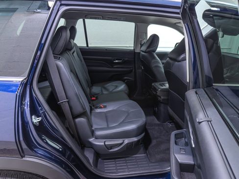 Used 2024 Toyota Grand Highlander AWD image 21
