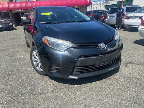 Used 2015 Toyota Corolla LE FWD image 3