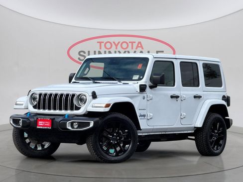 Used 2024 Jeep Wrangler Unlimited Sahara image 1