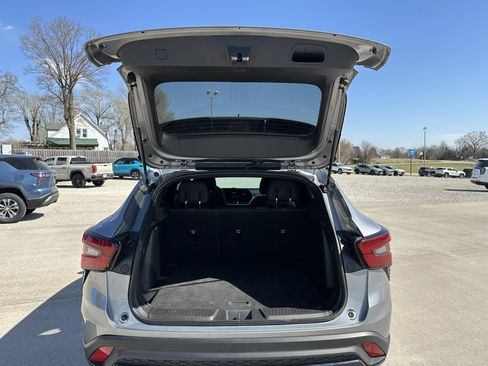 Used 2024 Chevrolet Trax RS w/ Driver Confidence Package image 22