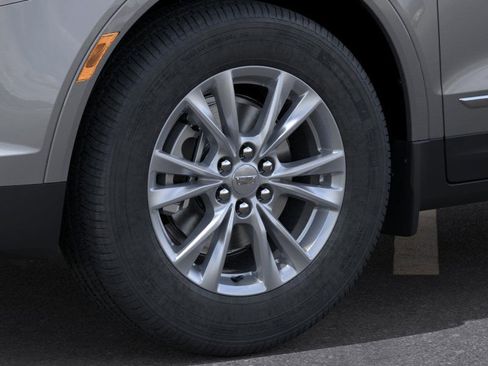 New 2026 Cadillac XT5 Luxury w/ LPO, Floor Liner Package image 9