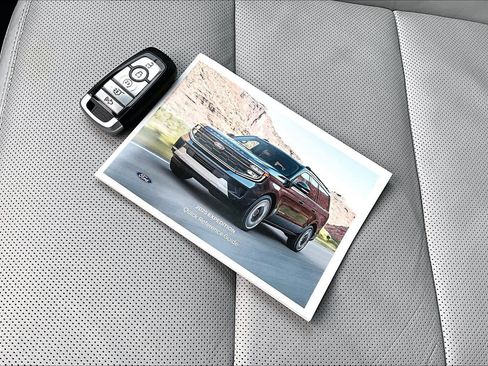 Used 2025 Ford Expedition Max Platinum image 14