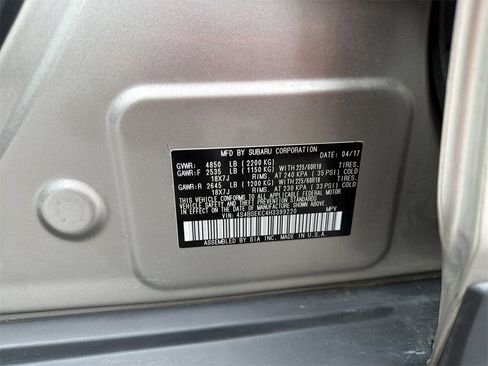 Used 2017 Subaru Outback 3.6R Limited w/ Popular Package #5 image 32