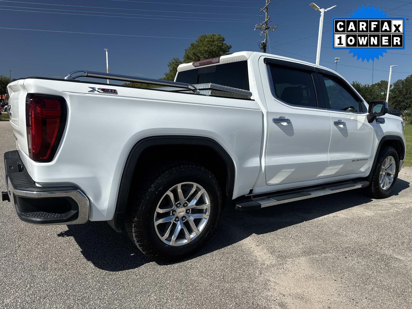 Used 2021 GMC Sierra 1500 SLT w/ SLT Premium Package AWD/4WD image 4