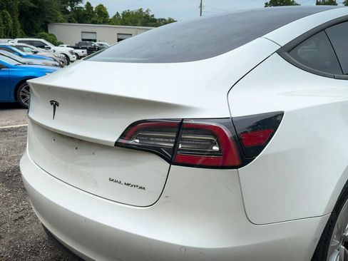 Used 2022 Tesla Model 3 Long Range AWD/4WD image 10