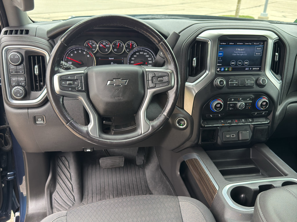 Used 2022 Chevrolet Silverado 1500 LT Trail Boss w/ Bed Protection Package AWD/4WD image 18