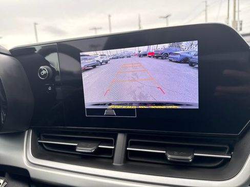 Used 2025 Chevrolet Trax LS image 25