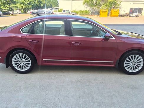 Used 2016 Volkswagen Passat 1.8T SE w/ Lighting Package (P06) FWD image 8