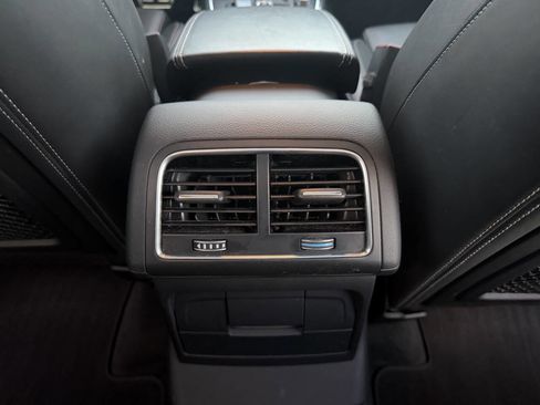 Used 2015 Audi SQ5 Premium Plus AWD/4WD image 28