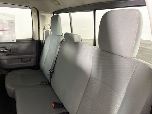Used 2017 RAM 1500 Classic SLT RWD image 28