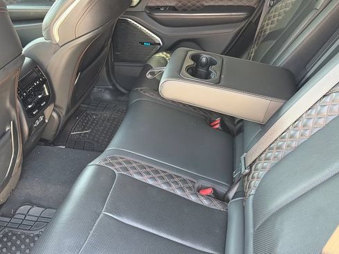 Used 2022 Jeep Grand Cherokee Summit AWD/4WD image 12