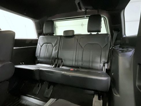 Used 2021 Ford Expedition Limited image 20