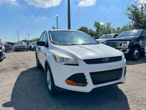 Used 2013 Ford Escape S FWD image 3