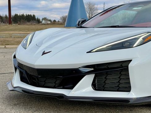 Used 2024 Chevrolet Corvette Z06 image 16