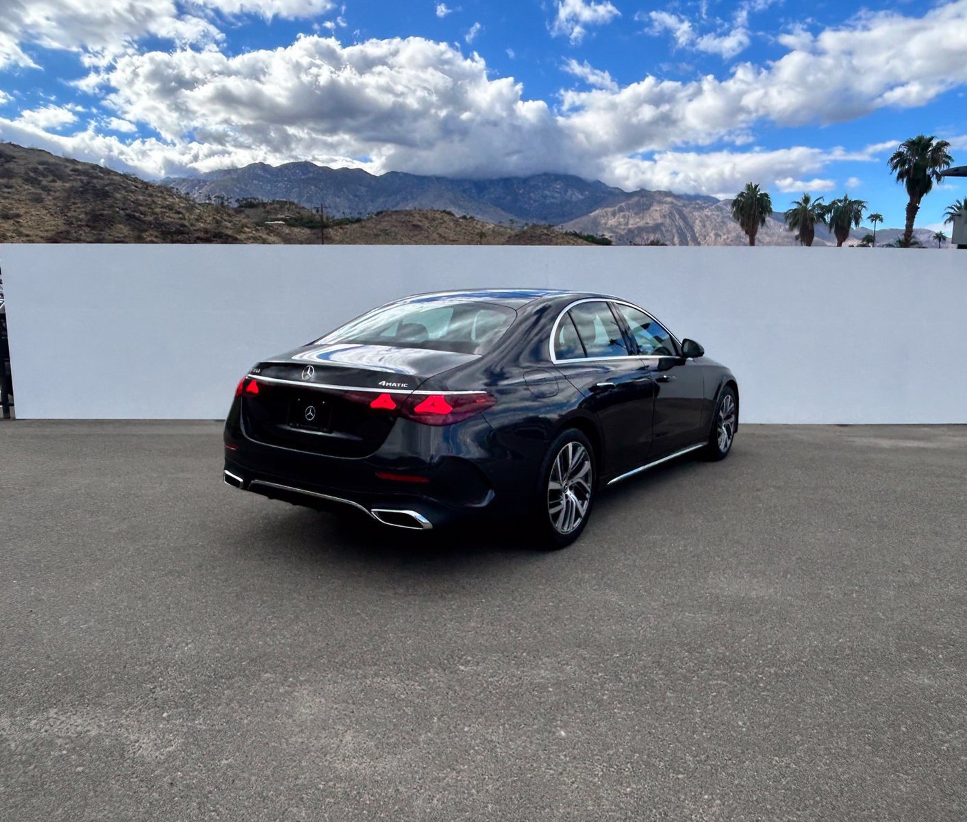 Used 2025 Mercedes-Benz E 450 4MATIC Sedan image 5