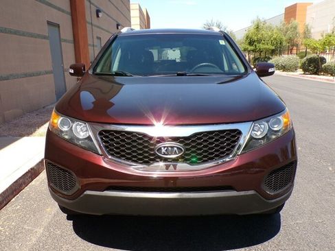 Used 2012 Kia Sorento LX AWD/4WD image 2