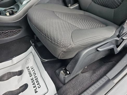 Used 2018 Dodge Journey SE FWD image 27