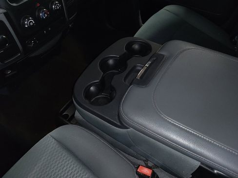 Used 2014 RAM 1500 Express image 26