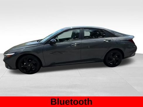 Used 2026 Hyundai Elantra Sport FWD image 5