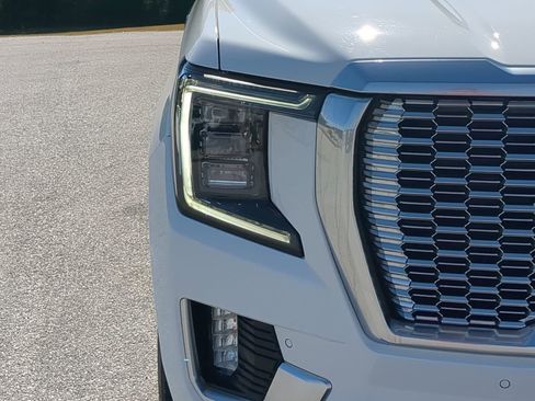 Used 2024 GMC Yukon Denali w/ Max Trailering Package AWD/4WD image 8