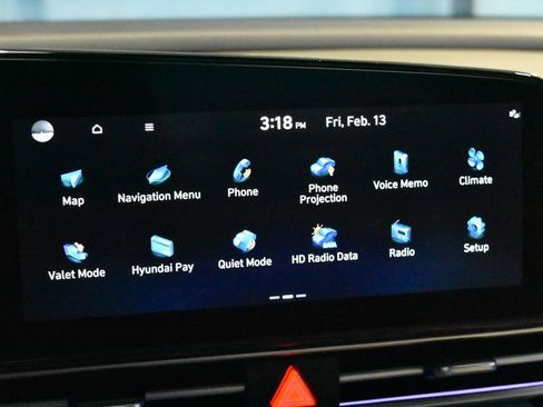 Used 2025 Hyundai Elantra Limited image 11