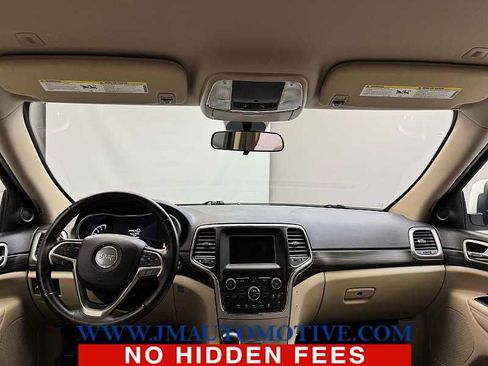 Used 2021 Jeep Grand Cherokee Laredo AWD/4WD image 11