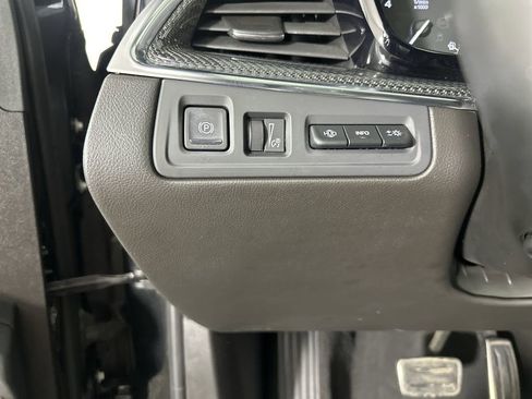 Used 2022 Cadillac XT5 Sportv w/ Technology Package image 21