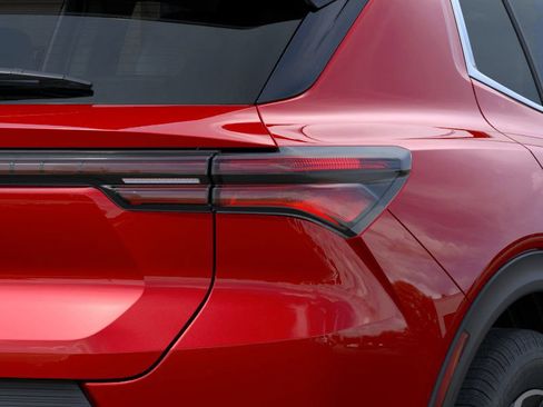 New 2026 Chevrolet Equinox EV LT image 11