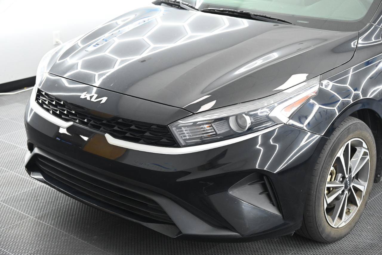Used 2023 Kia Forte LXS w/ LXS Technology Package FWD image 7