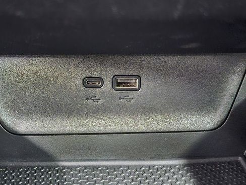 Used 2025 Chevrolet Equinox LT FWD image 18