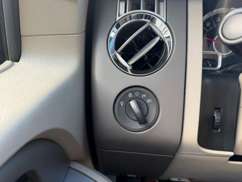 Used 2011 Ford Expedition EL XL w/ HD Trailer Tow Pkg image 18