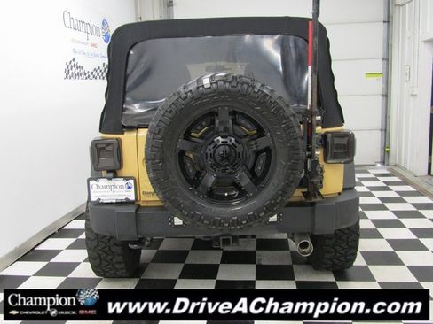 Used 2013 Jeep Wrangler Unlimited Sport image 11