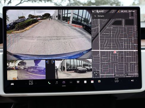 Used 2022 Tesla Model S image 56