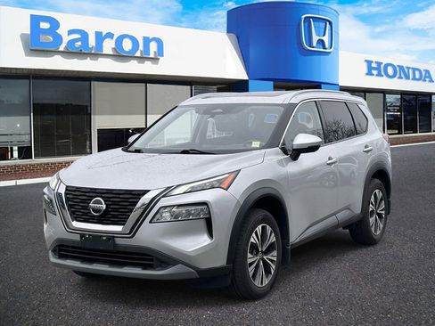 Used 2021 Nissan Rogue SV w/ Premium Package AWD/4WD image 2