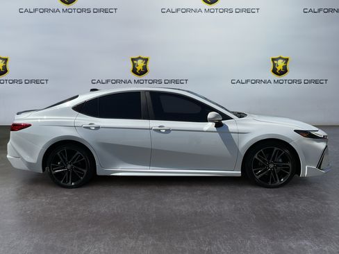 Used 2025 Toyota Camry XSE FWD image 4