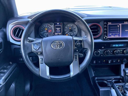 Used 2021 Toyota Tacoma TRD Sport image 5