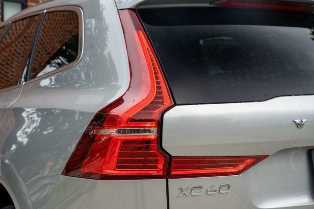 Used 2024 Volvo XC60 B5 Plus w/ Protection Package Premier AWD/4WD image 15