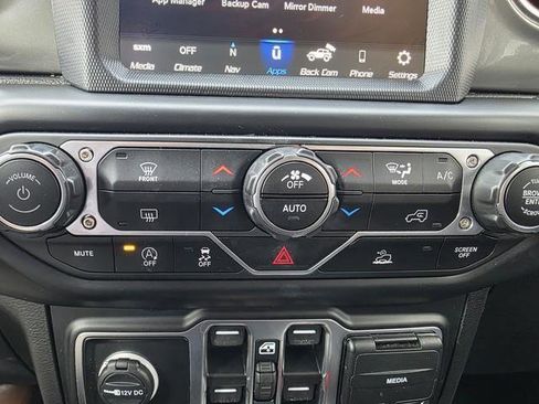 Used 2023 Jeep Wrangler Unlimited Sahara image 13