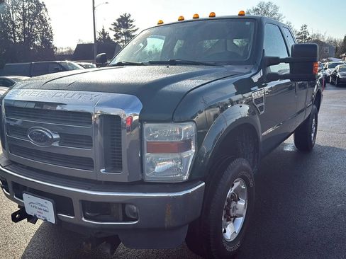 Used 2010 Ford F250 Lariat image 3