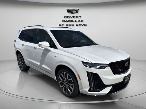New 2025 Cadillac XT6 Sport w/ Technology Package image 2