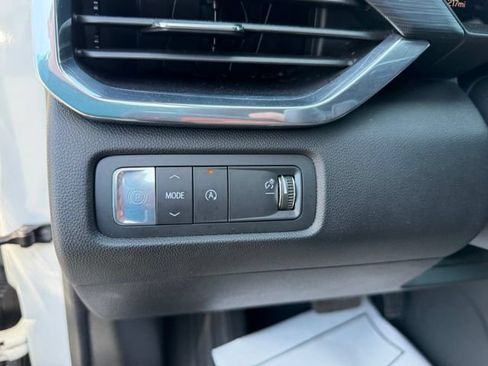 Certified 2026 GMC Acadia Elevation w/ Elevation Premium Package FWD image 15