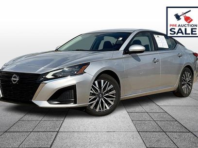 Used 2023 Nissan Altima 2.5 SV
