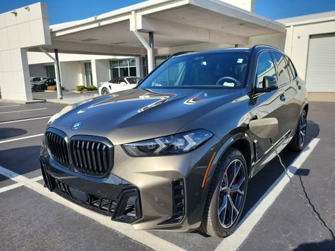 Used 2026 BMW X5 xDrive50e w/ M Sport Package AWD/4WD image 1