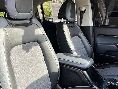 Used 2017 Chevrolet Colorado Z71 image 15