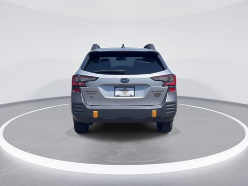Used 2025 Subaru Outback Wilderness AWD/4WD image 6