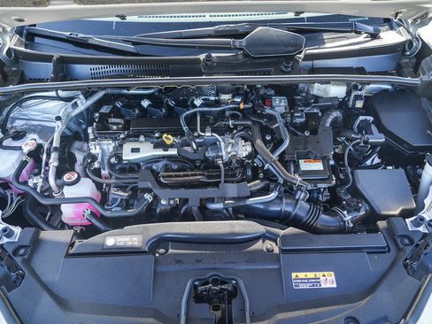 Used 2024 Toyota Prius LE FWD image 27