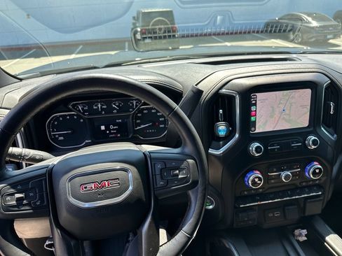 Used 2022 GMC Sierra 2500 AT4 w/ AT4 Preferred Package AWD/4WD image 5